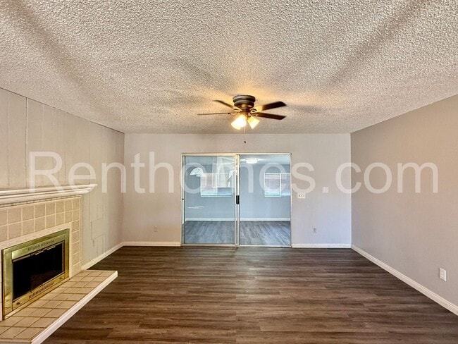 Building Photo - 10152 Embassy Way
