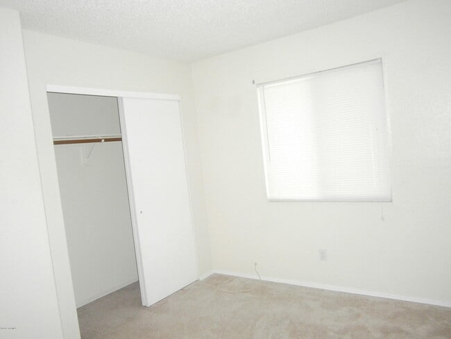 Building Photo - 8925 E Citrus Tree Dr