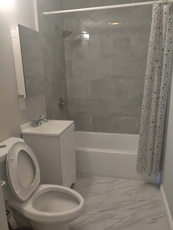 Building Photo - 1004 S 52nd St