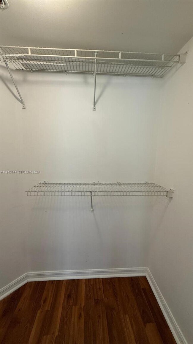 Building Photo - 2494 Centergate Dr