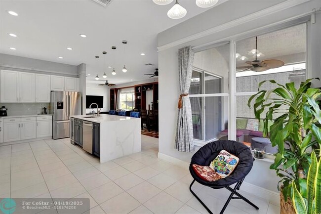 Building Photo - 19084 Skyridge Cir