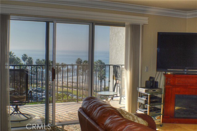 Building Photo - 411 Avenida Granada