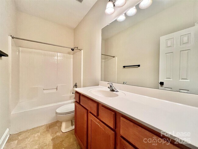 Building Photo - 1205 Gainsborough Dr