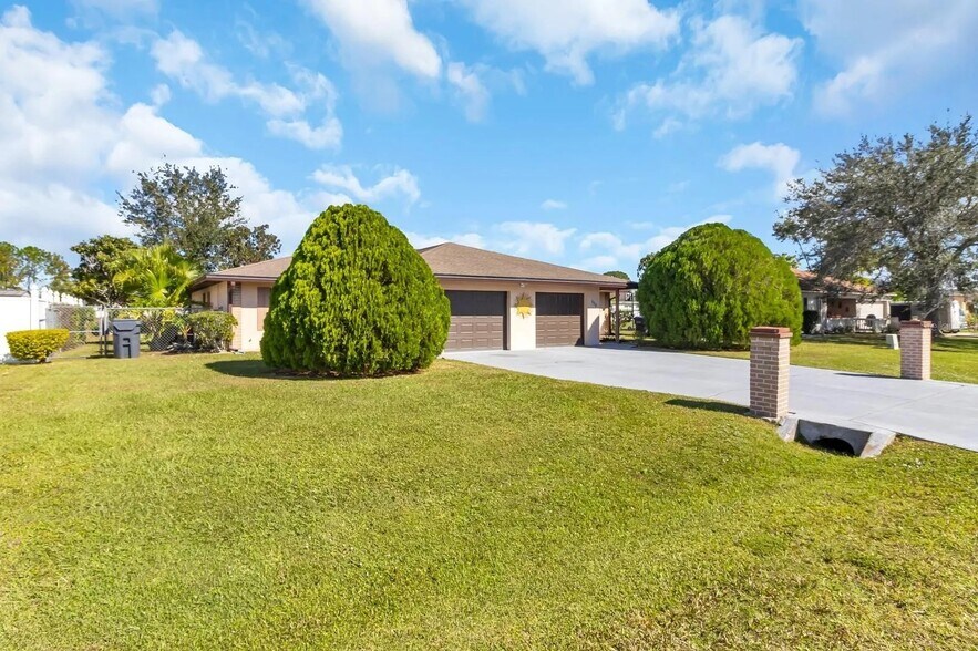 Building Photo - 378 Dundee Dr