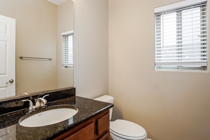 Building Photo - 1071 Will Jay Ln