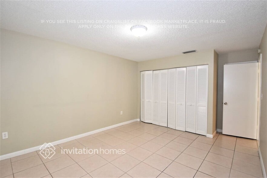 Building Photo - 11221 SW 117th Ct