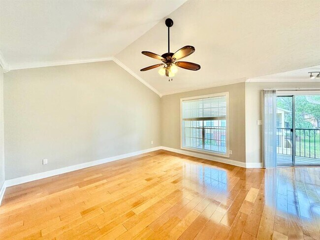 Building Photo - 8615 Mallard Reserve Dr