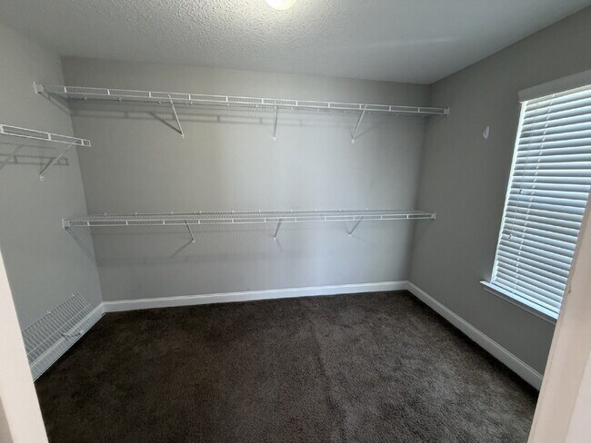 Building Photo - Home for Rent