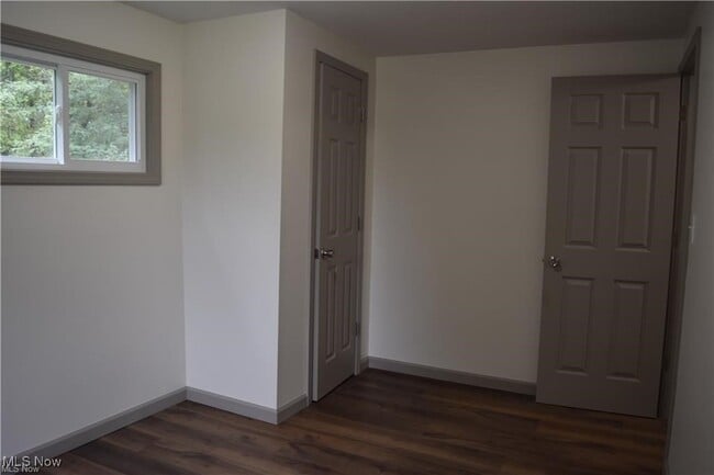 Building Photo - 205 McFadden St