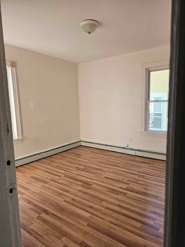 Building Photo - 80 Potters Ave