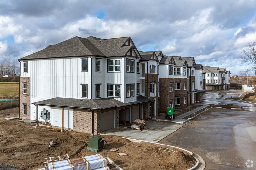 Building Photo - 152 Northland