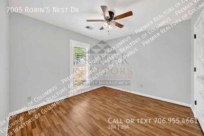 Building Photo - 7005 Robin's Nest Dr