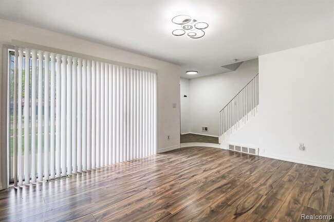 Building Photo - 8232 Karam Blvd
