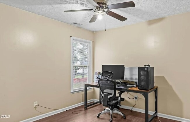 Building Photo - 1142 Blankshire Rd