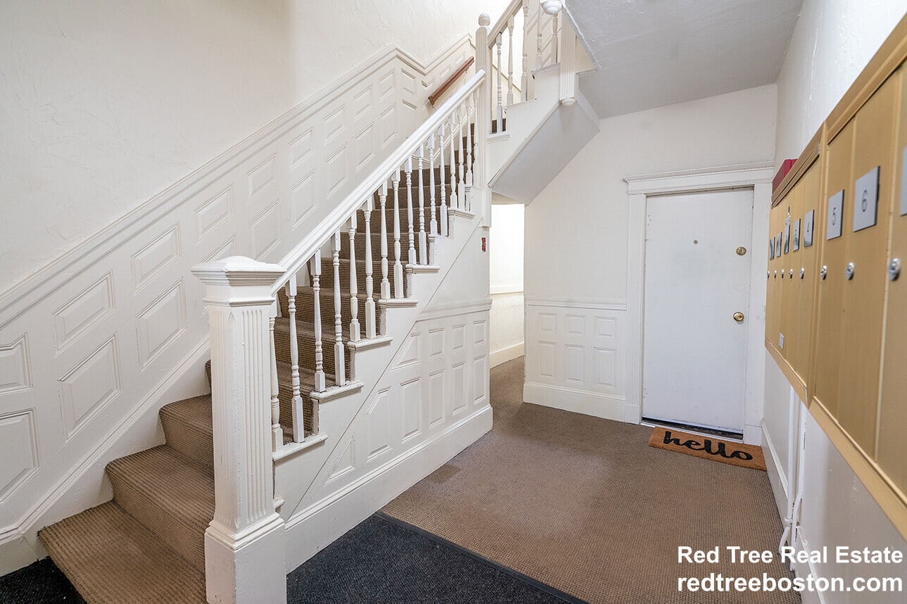 Building Photo - 9 Myrtle St