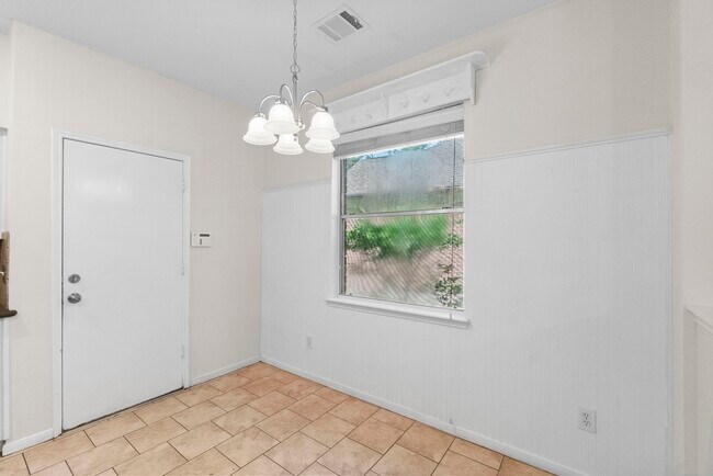 Building Photo - 58 N Indigo Cir