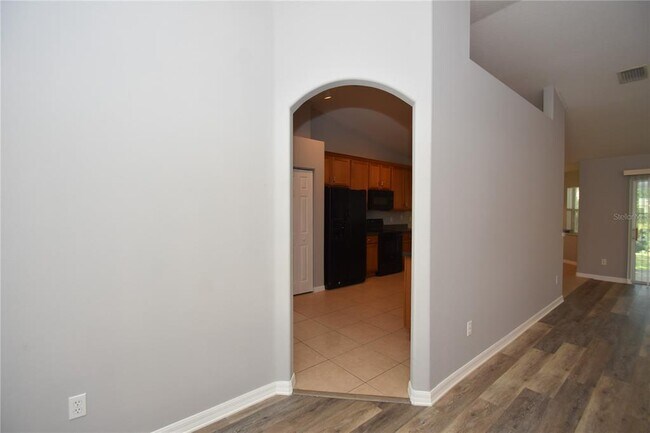 Building Photo - 6 Kathleen Trail