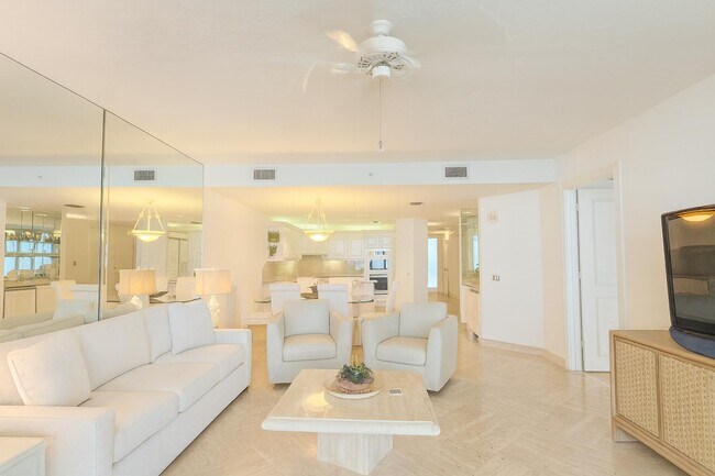 Building Photo - 800 Ocean Dr