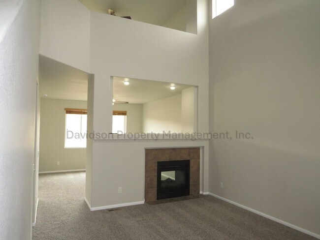 Building Photo - Gorgeous 3 Bedroom House in Eastern Colorado Springs