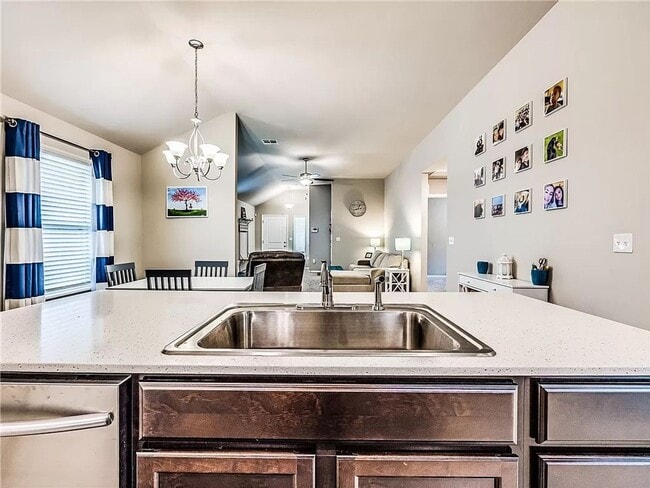 Building Photo - 4628 Crystal Clear Ln