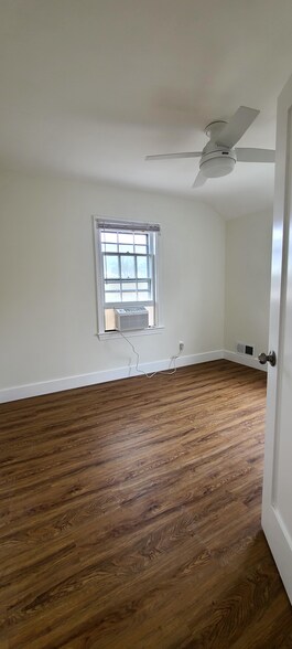 Spare BR - 5705 36th Ave