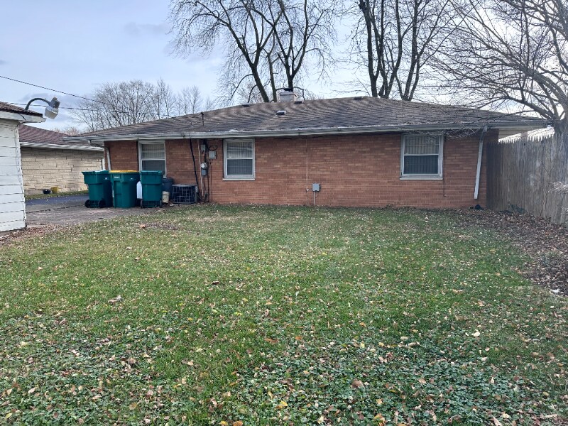 Building Photo - 2303 St Francis Ave