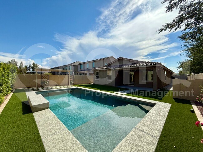 Building Photo - 35231 N Braeden Dr