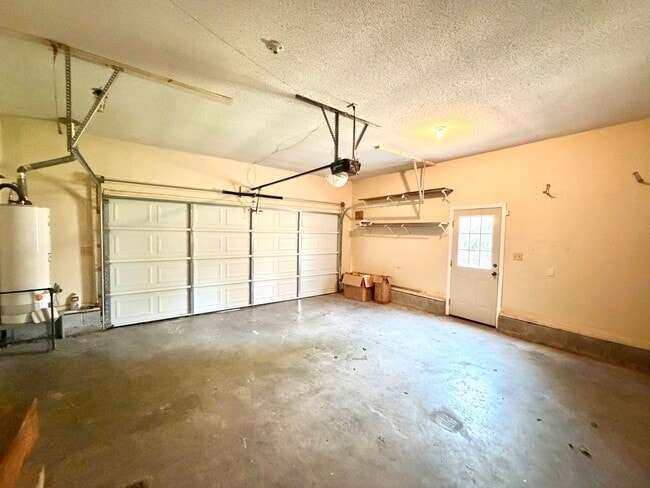 Building Photo - 3411 Polly Dr