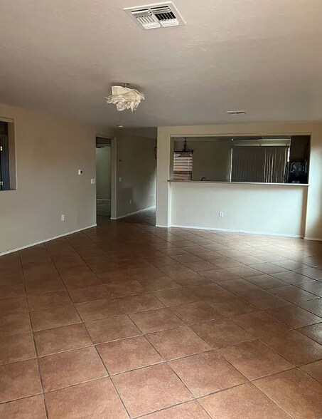 Building Photo - 12500 N Cottonseed Ln