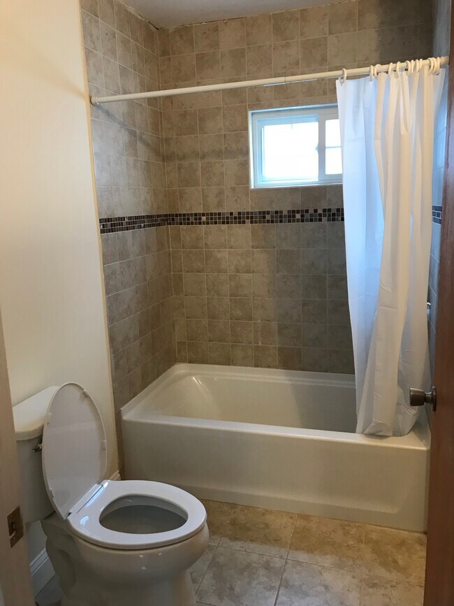 Building Photo - 28 Wilder St