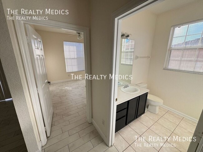 Building Photo - 13512 Turtle Marsh Loop