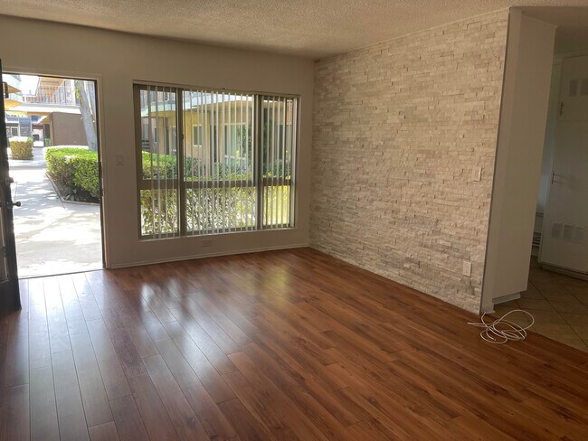 Building Photo - Orion Apartments