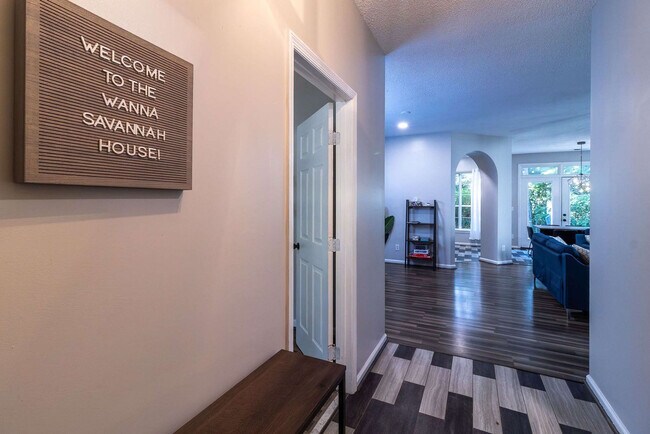 Building Photo - 9 Walthour Cove