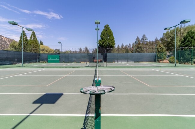 Building Photo - 15000 Geneva Ct