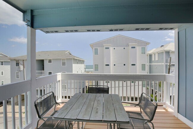 Building Photo - 608 Carolina Beach Ave S