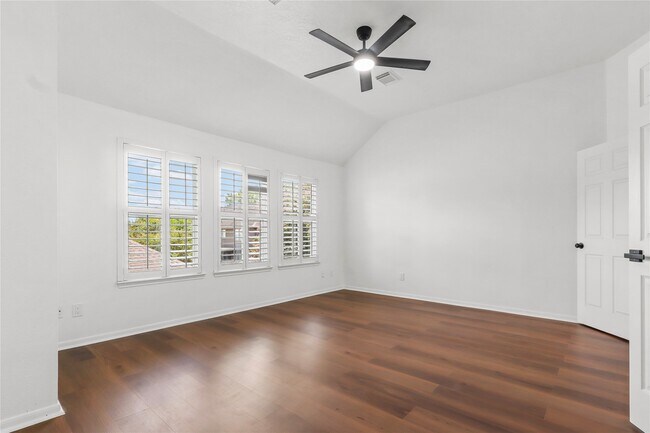 Building Photo - 2118 Gemini St