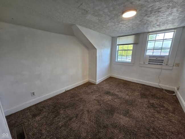 Building Photo - 1801 S Luick Ave