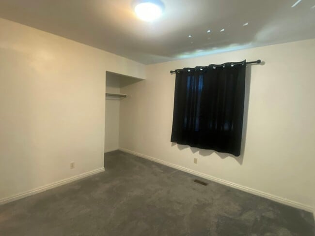 Building Photo - 169 N 300 E