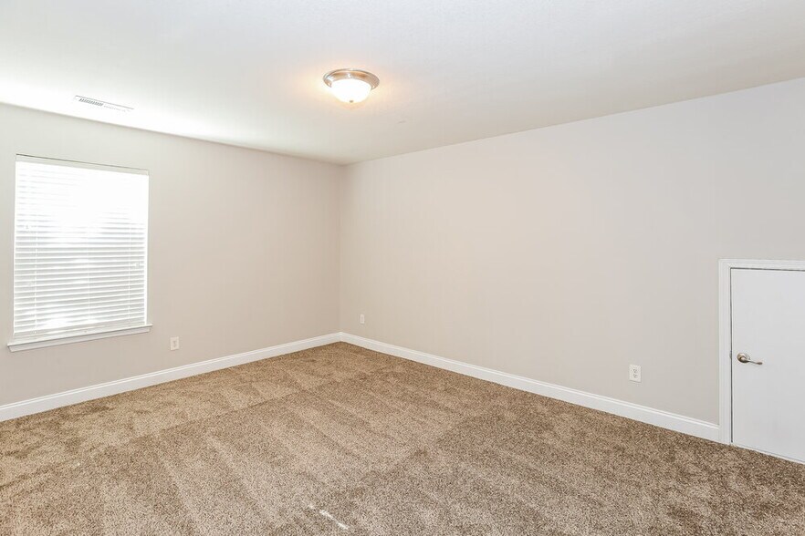 Building Photo - 6246 Silver Chime Way