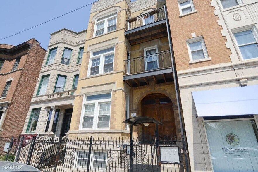 Primary Photo - 3044 W North Ave
