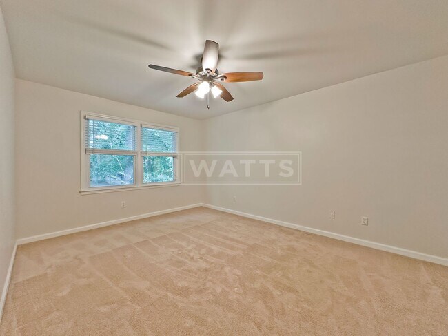Building Photo - 4 Bedroom, 4.5 Bath Home in Heart of Hoover