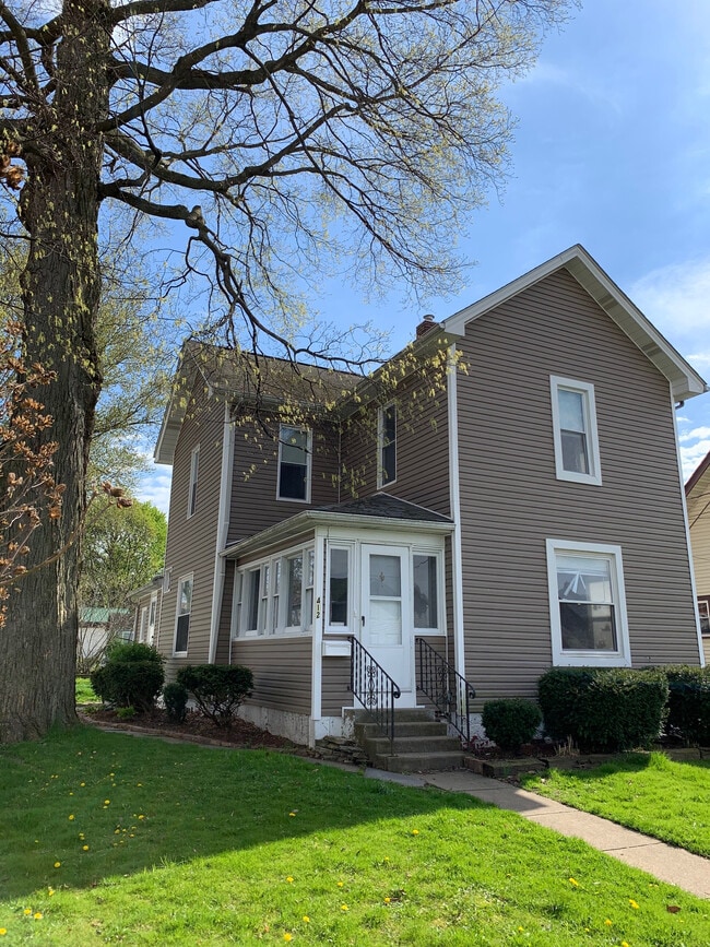 Primary Photo - 412 Park St