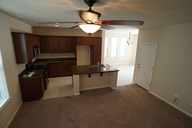Building Photo - 169 Talmont Cir