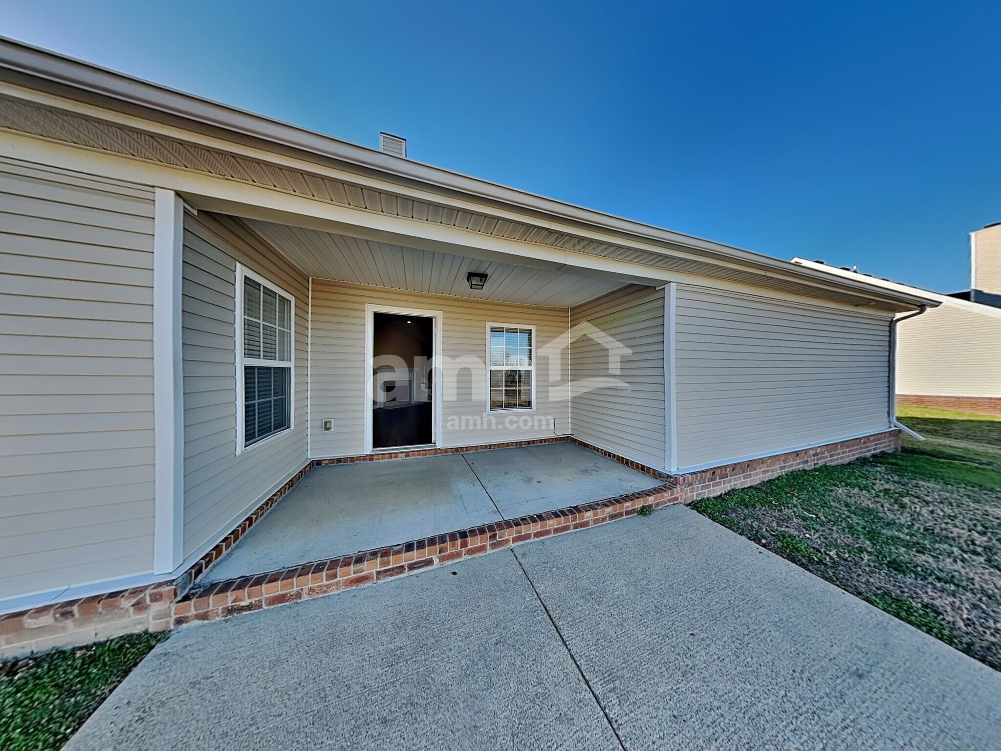 Building Photo - 4005 Strata Dr