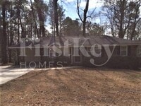 Building Photo - 1843 Wee Kirk Rd SE