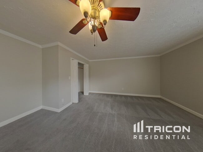 Building Photo - 2142 Red Rose Ln
