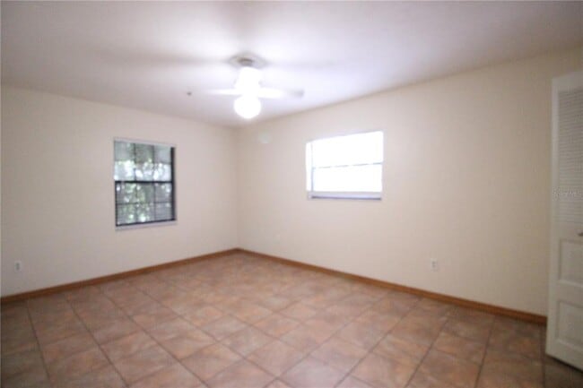 Building Photo - 4035 NW 37th Dr