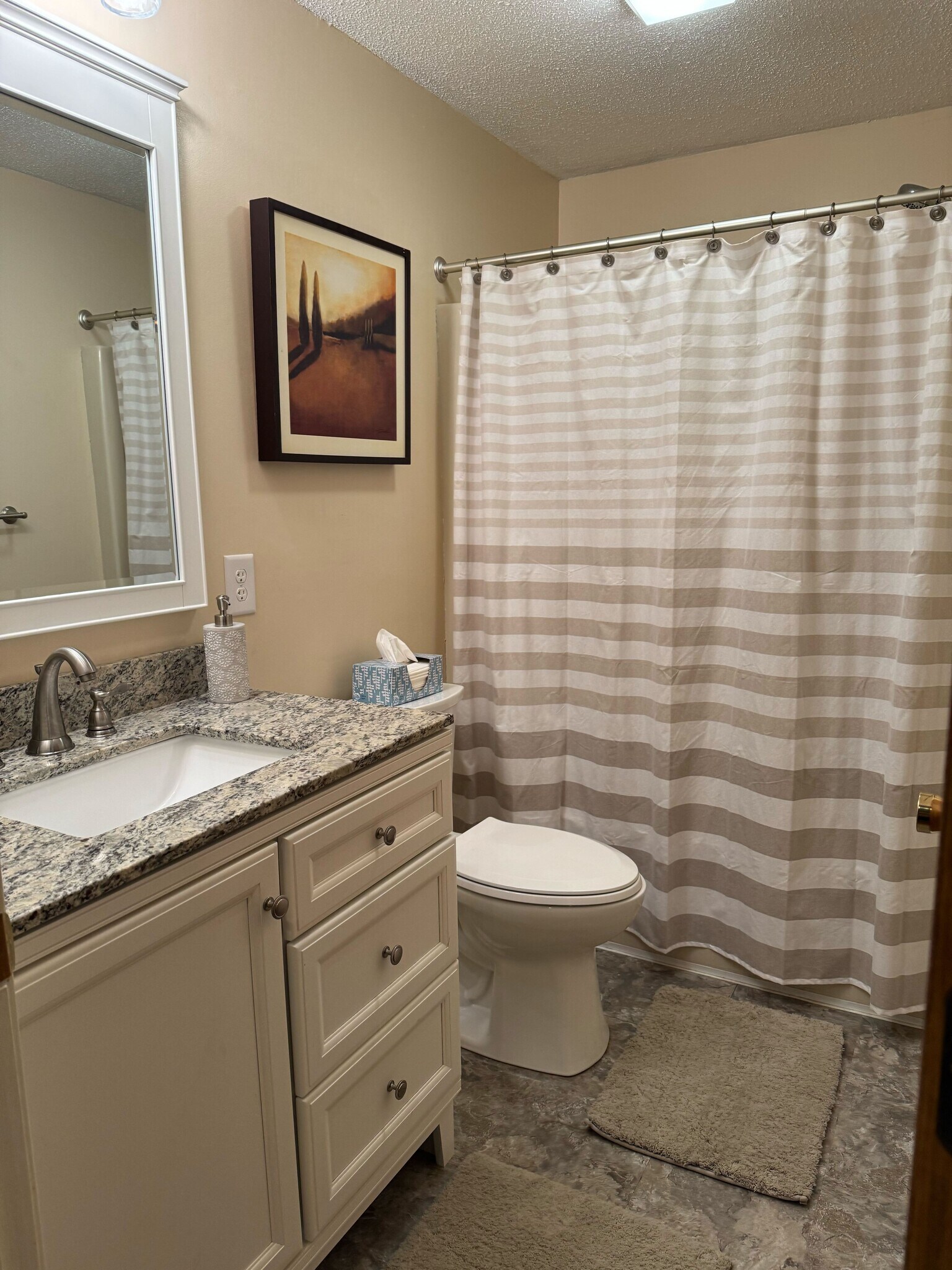 Building Photo - 56 Mountain River Ave