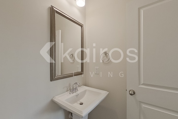 Building Photo - 2191 Banyan Cir