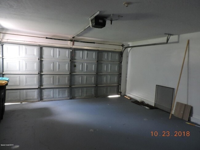 Building Photo - 2195 Ladner Rd NE